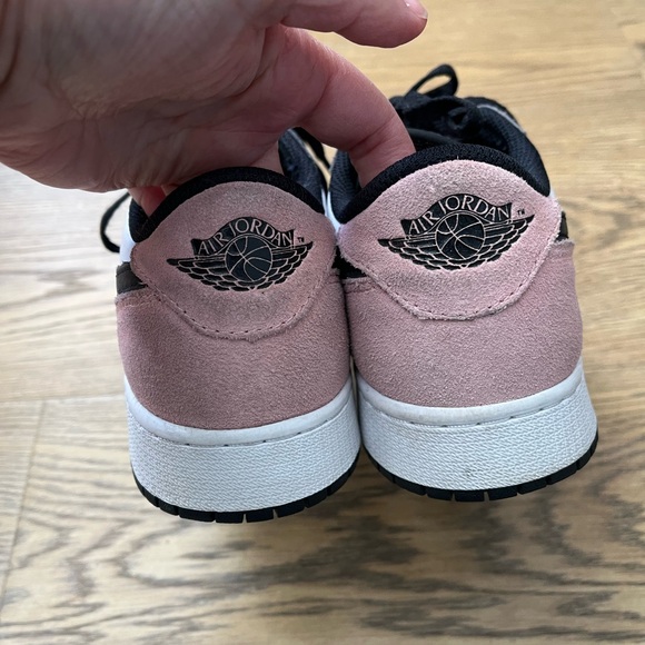 NIKE air Jordan low coral size 8.5 pink - Picture 4 of 6